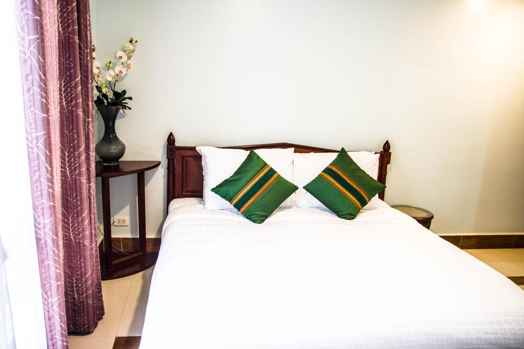 Family Boutique Hotel Vientiane Buitenkant foto