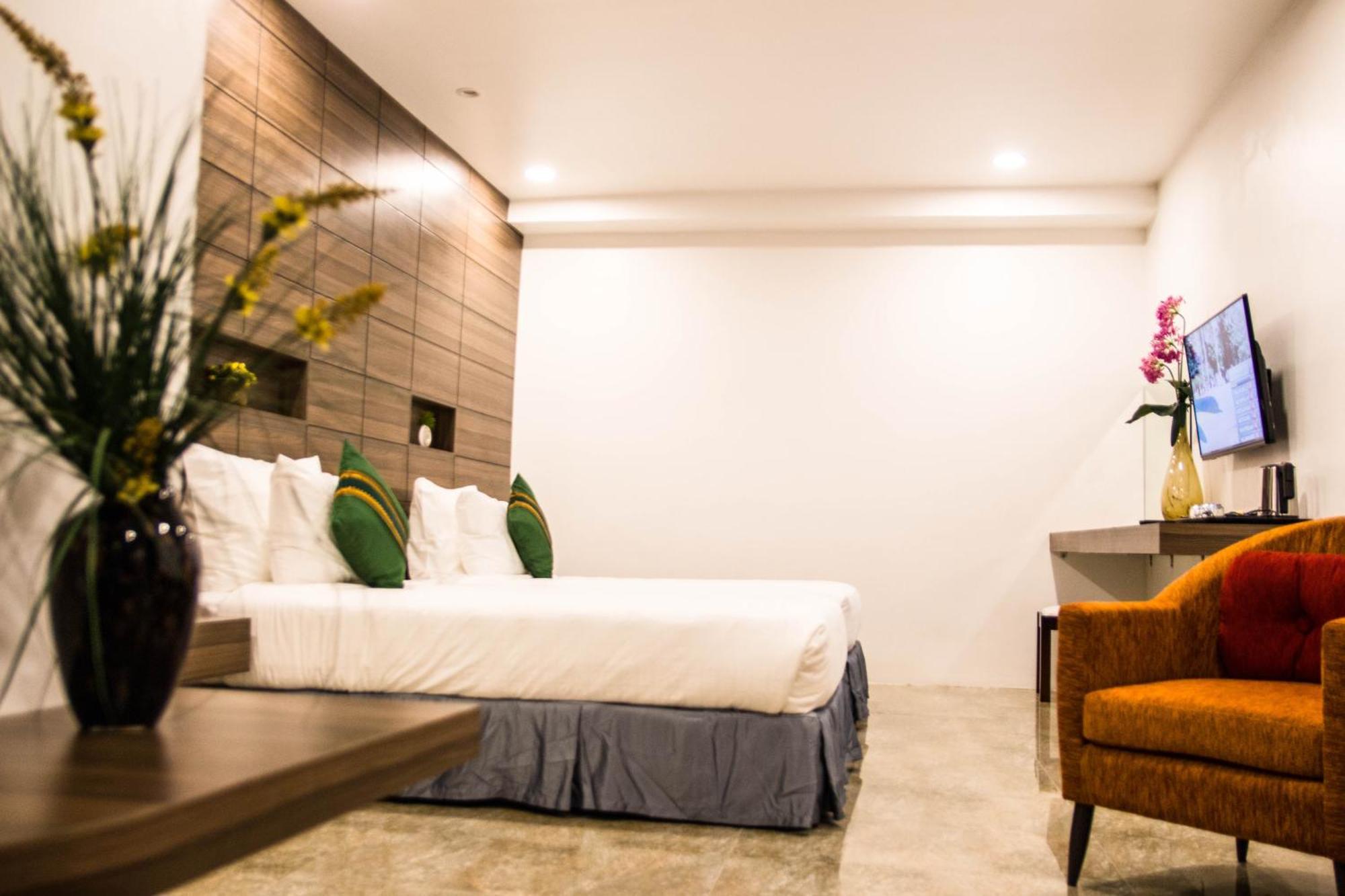 Family Boutique Hotel Vientiane Buitenkant foto