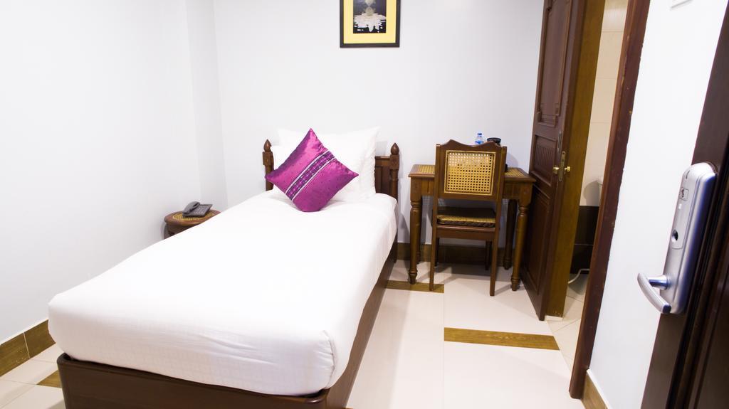 Family Boutique Hotel Vientiane Buitenkant foto