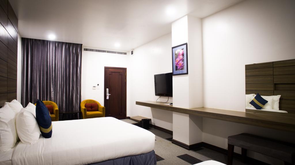 Family Boutique Hotel Vientiane Buitenkant foto